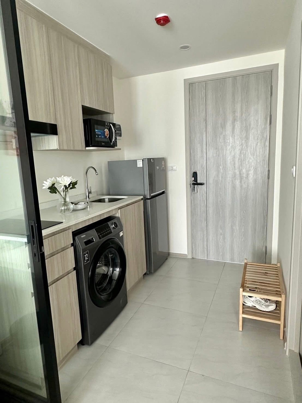 For RentCondoOnnut, Udomsuk : For Rent ✨ Origin Play Sri Udom Station ✨ Fully furnished with appliances, near the BTS Skytrain.