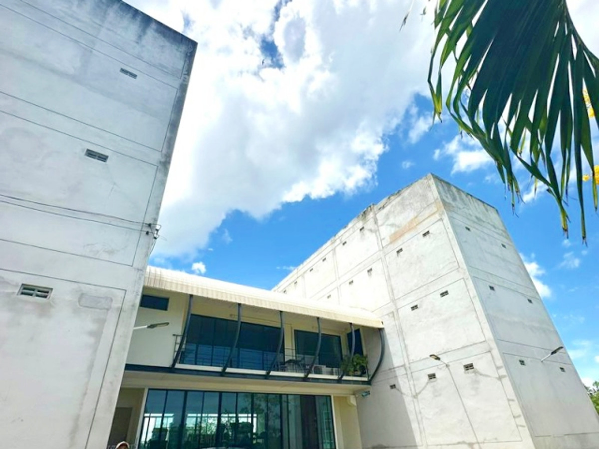 ขายอาคารพาณิชย์ชะอำ เพชรบุรี : ขาย กิจการ บ้านรังนกนางแอ่น พร้อมรายได้ ทำเล บ้านบางตะบูน ตำบล บางครก อำเภอ บ้านแหลม เพชรบุรี