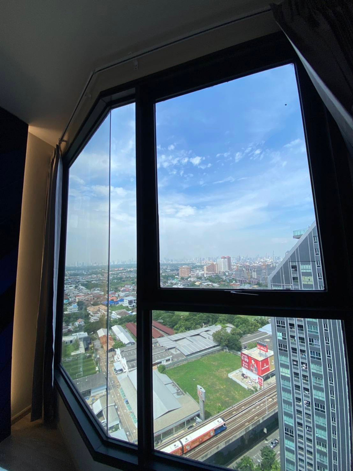 For RentCondoBangna, Bearing, Lasalle : Condo for rent, Ideo mobi sukhumvit eastpoint, fully furnished condo, ready to move in, close to BTS Bangna, only 250 meters!!