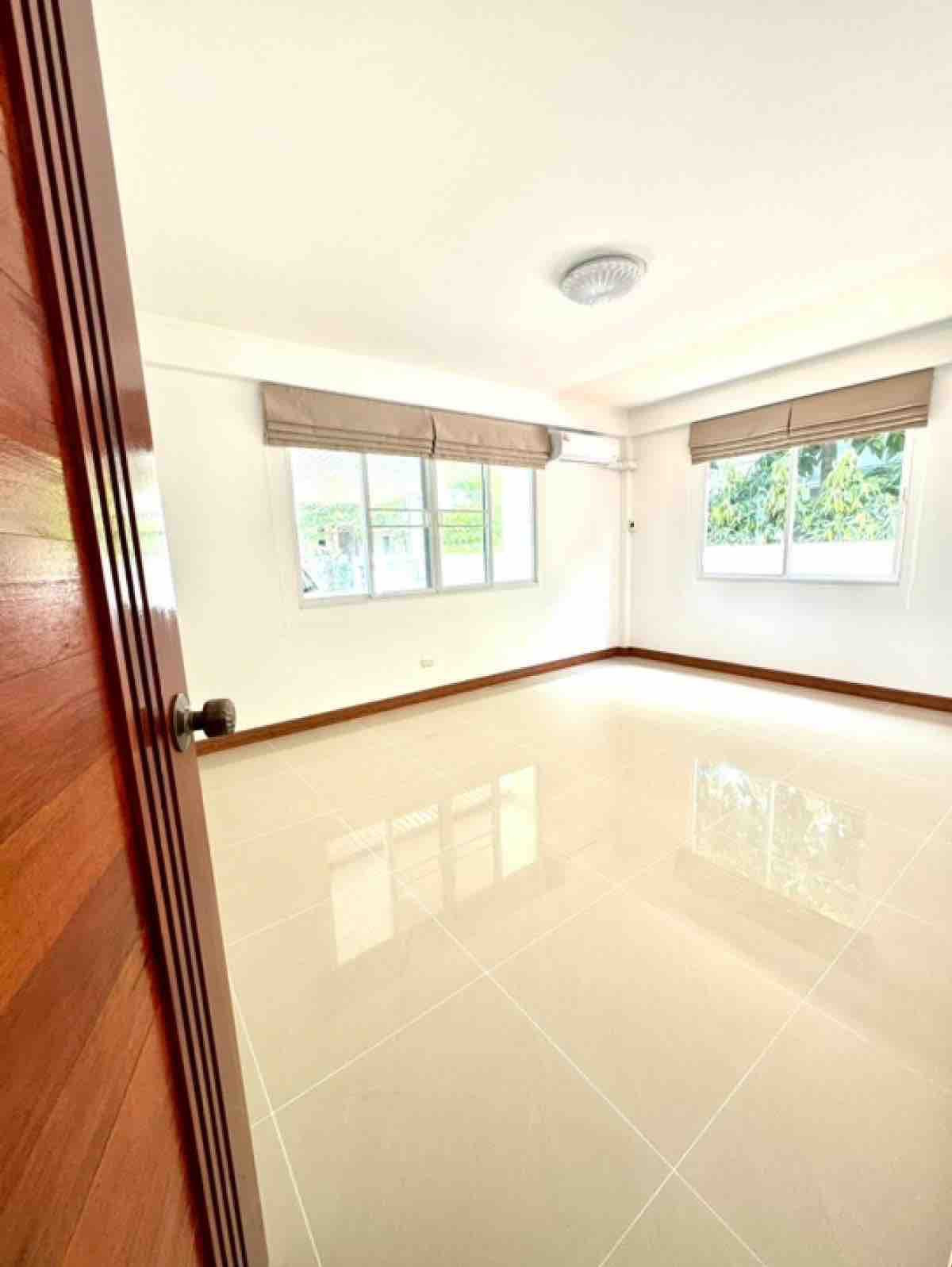 ขายบ้านพระราม 5 ราชพฤกษ์ บางกรวย : หมู่บ้าน สัมมากร ราชพฤกษ์ / 4 ห้องนอน (ขาย), Sammakorn Ratchaphruek / 4 Bedrooms (FOR SALE) AOM078