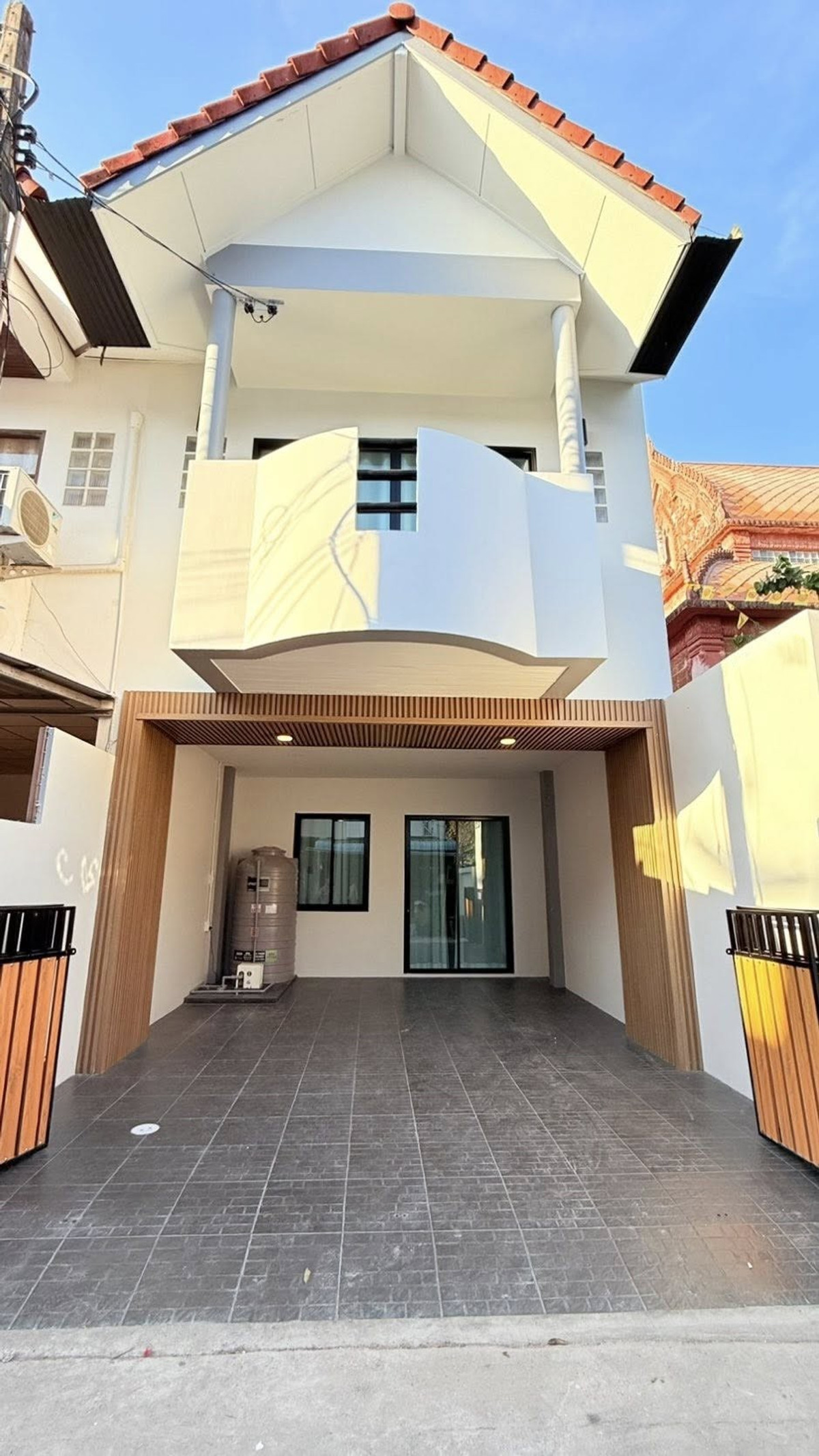 ขายทาวน์โฮมพัทยา บางแสน ชลบุรี สัตหีบ :  ทาวน์โฮม หมู่บ้านเพิ่มศิริ ซอยเขาตาโล / 3 ห้องนอน (ขาย), Townhome Permsiri Village Soi Khao Talo  / 3 Bedrooms (FOR SALE) BEWN108