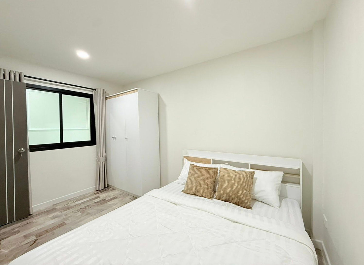 ขายทาวน์โฮมพัทยา บางแสน ชลบุรี สัตหีบ :  ทาวน์โฮม หมู่บ้านเพิ่มศิริ ซอยเขาตาโล / 3 ห้องนอน (ขาย), Townhome Permsiri Village Soi Khao Talo  / 3 Bedrooms (FOR SALE) BEWN108