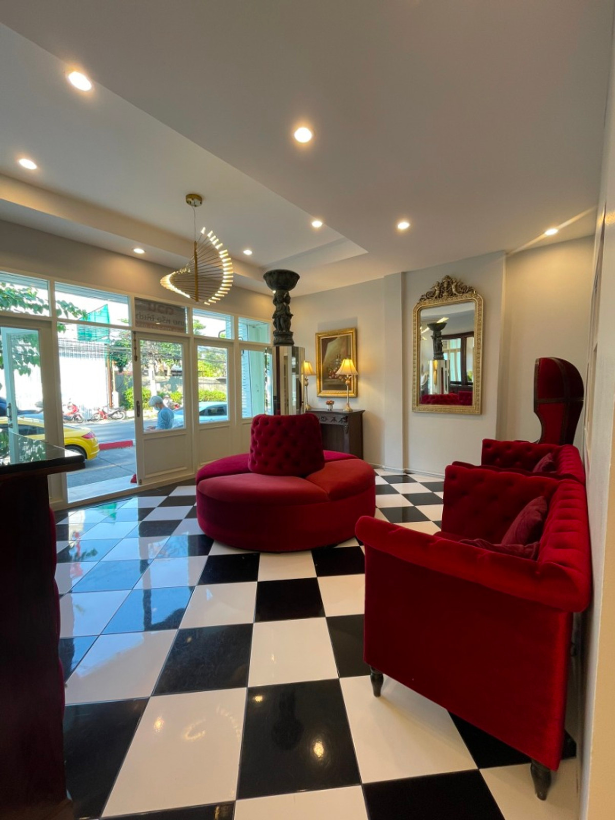 For RentShop HousePattanakan, Srinakarin : 🏢 3-Storey Commercial Building for Rent | On Krungthep Kreetha Road, Soi 7 | 5 Bedrooms Rent 50,000 THB/month 📞 065-626-5636 (Kie)