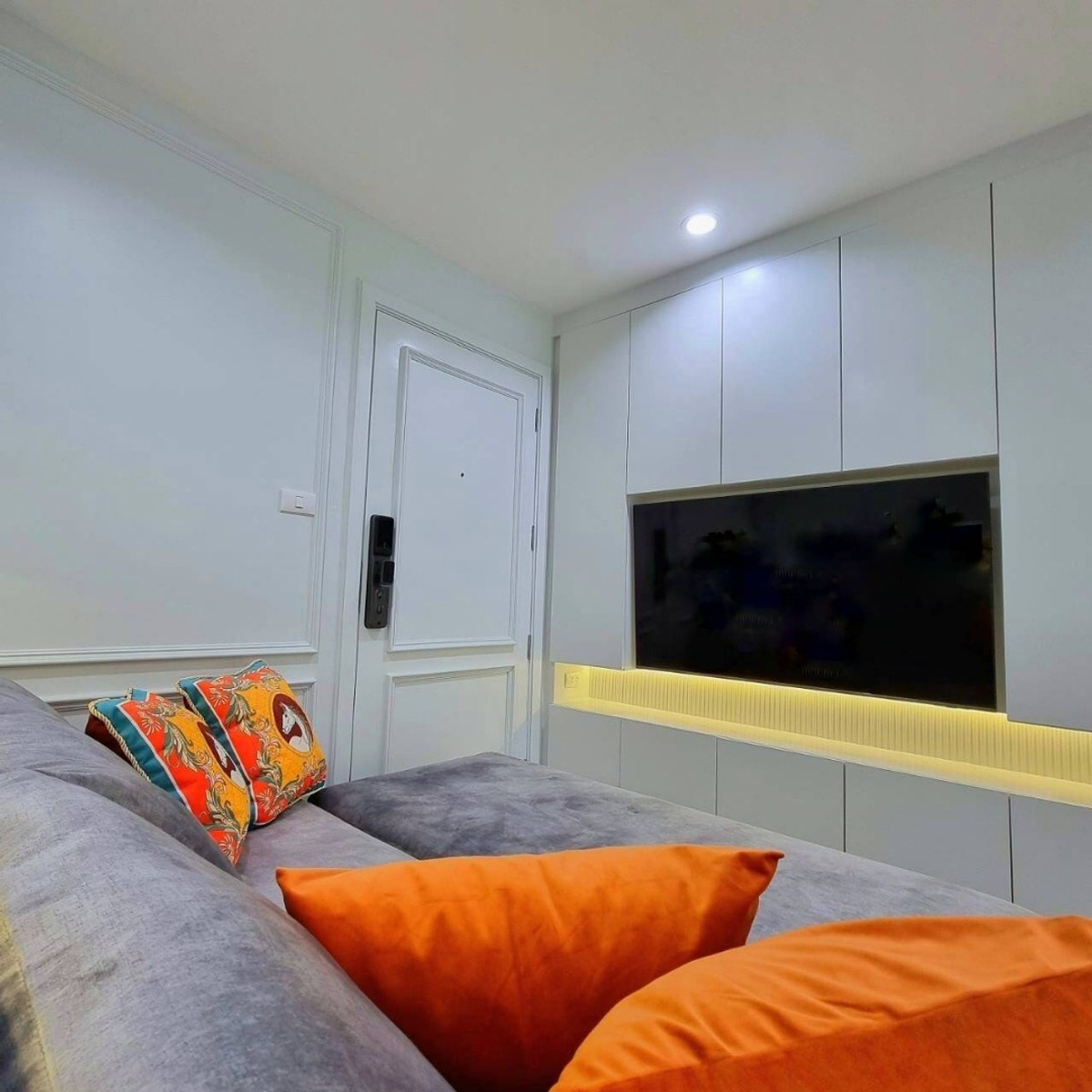 ให้เช่าคอนโดพระราม 9 เพชรบุรีตัดใหม่ RCA : ✅ LP9R125 ✅ Line : @p2nproperty