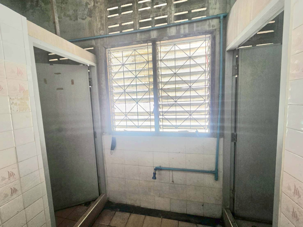 ขายอาคารพาณิชย์สุขุมวิท อโศก ทองหล่อ : ขายอาคารพาณิชย์ 2.5 ชั้น ซอยปรีดีพนมยงค์ 2 ทำเลดี ใจกลางแหล่งธุรกิจ ใกล้ BTS พระโขนง (N.2016)