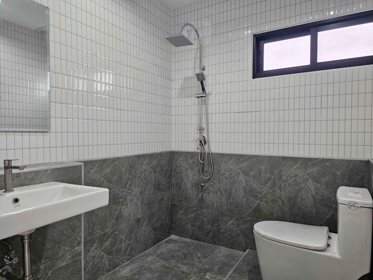 For SaleHousePhutthamonthon, Salaya : Baan Phutthamonthon Sai 1 Choi Ratchamontri 2 / 3 Bedrooms (FOR SALE) AOM080