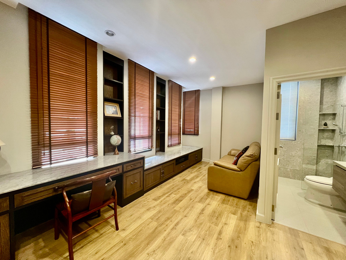 ขายนวมินทร์ รามอินทรา : ขายด่วน บ้านแฝดหรู 3 ชั้น Eton Residence เกษตร–นวมินทร์ – รามอินทรา | บ้านใหม่ไม่เคยเข้าอยู่ | ตกแต่งบิวอินกว่า 3 ล้านบาท