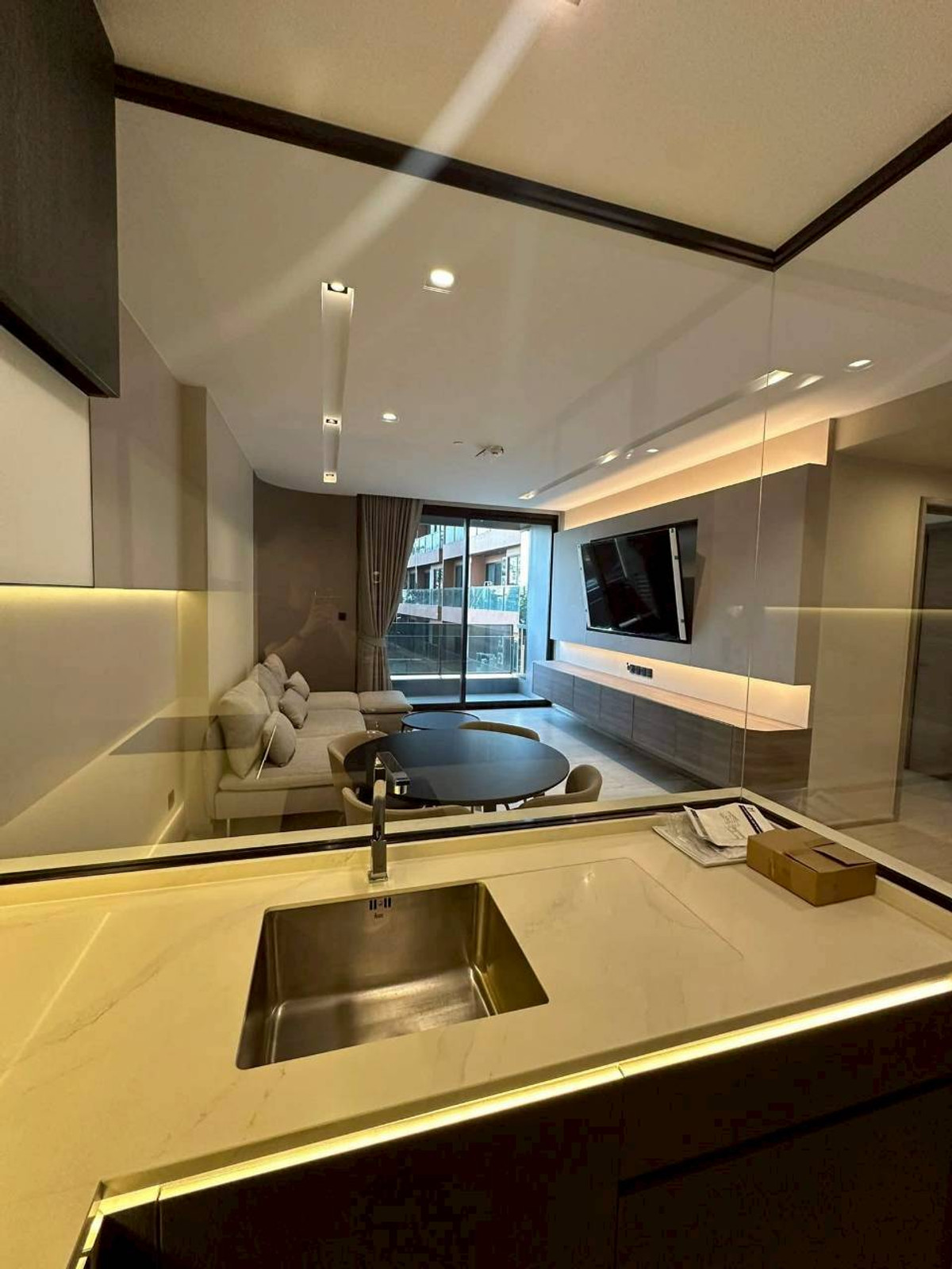 ให้เช่าคอนโดสุขุมวิท อโศก ทองหล่อ : ✅ RM38106 ✅ Line : @p2nproperty