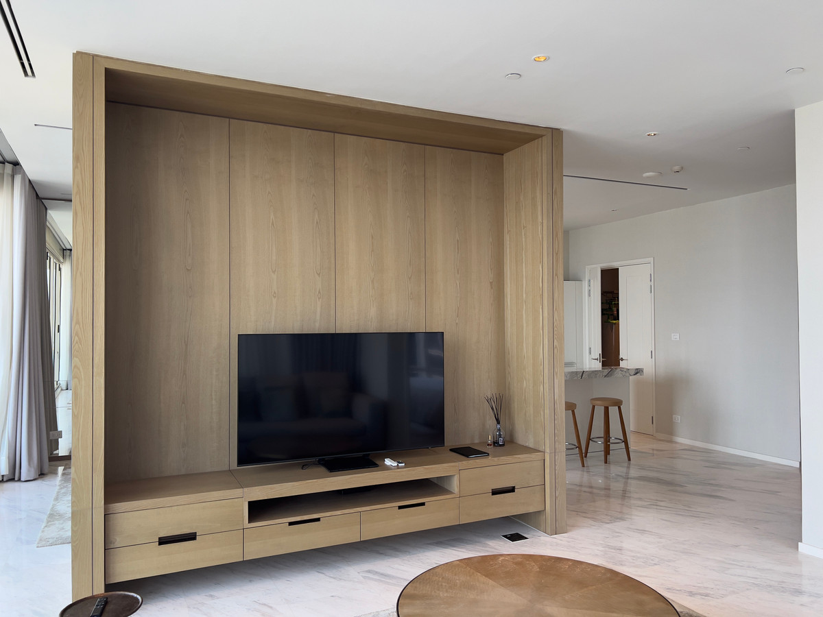 For RentCondoSathorn, Narathiwat : 🔥 2-BEDROOM SIZE AT 1-BEDROOM PRICE | Four Seasons Private Residences | 39th Floor | 116 sq.m Full Minotti Interior | ฿170,000/Month 🔑 Keys Ready – Move In Today!