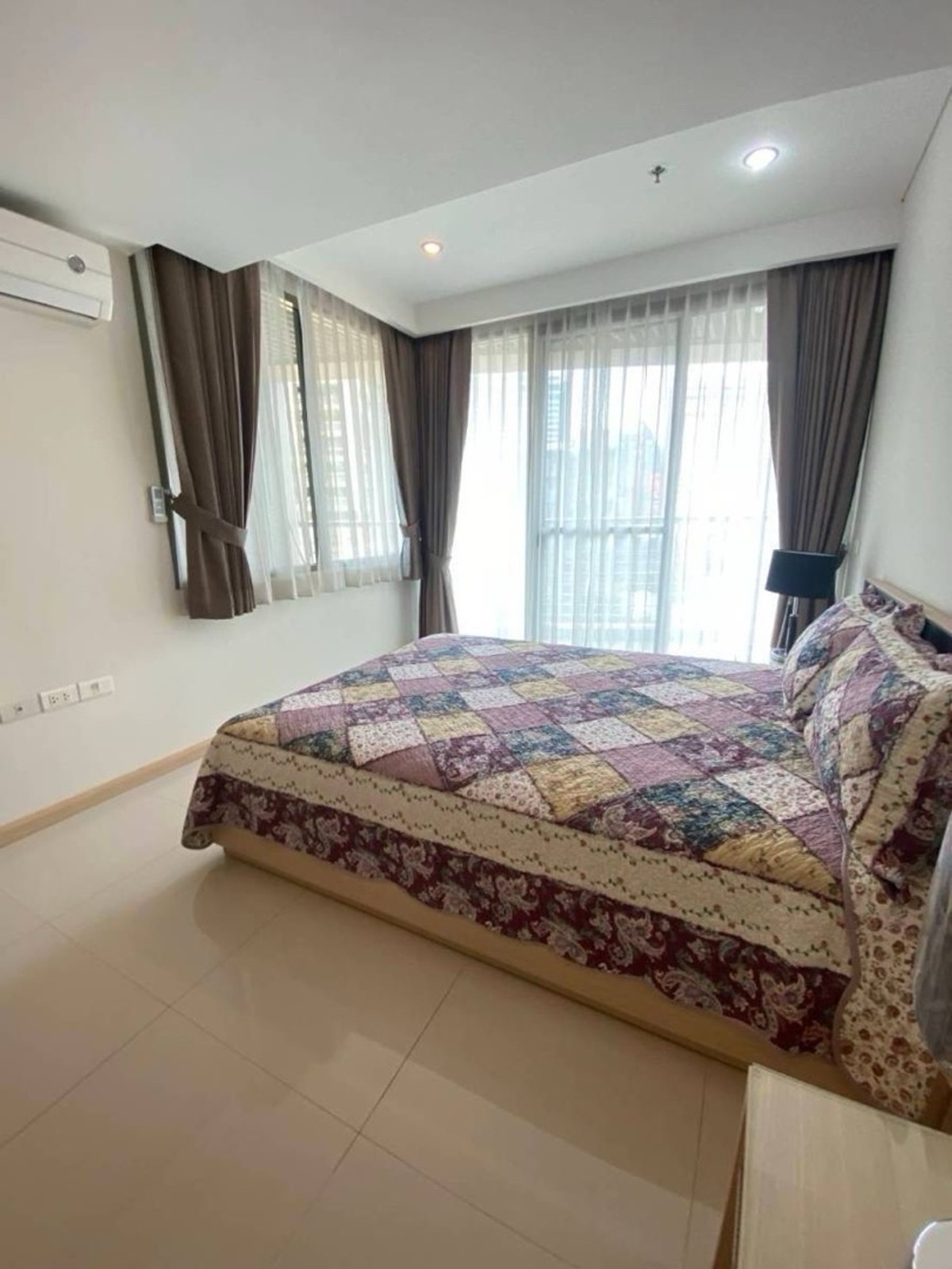 ให้เช่าคอนโดสุขุมวิท อโศก ทองหล่อ : ให้เช่า 🐱 The Lakes ☎️ 0912322009