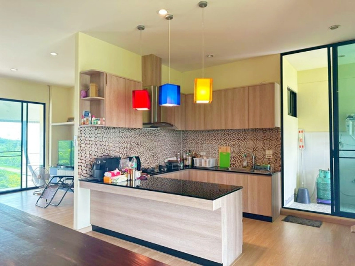 ขายอาคารพาณิชย์ชะอำ เพชรบุรี : ขาย กิจการ บ้านรังนกนางแอ่น พร้อมรายได้ ทำเล บ้านบางตะบูน ตำบล บางครก อำเภอ บ้านแหลม เพชรบุรี