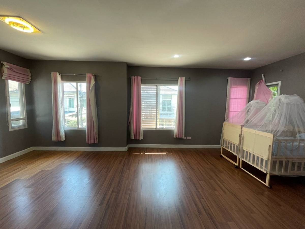 For RentHouseNonthaburi, Bang Yai, Bangbuathong : Townhome for rent, Pruksa Village Scenery 28 Bang Yai, near Central Westgate, only 5 minutes.