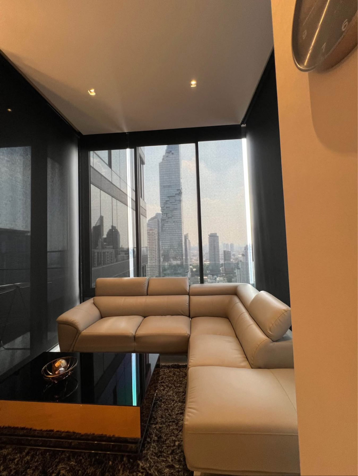 ให้เช่าคอนโดสีลม ศาลาแดง บางรัก : ให้เช่าคอนโด Ashton silom 2 ห้องนอน ใกล้ BTS ช่องนนทรี 68,000 บาท รหัสทรัพย์: RS4482