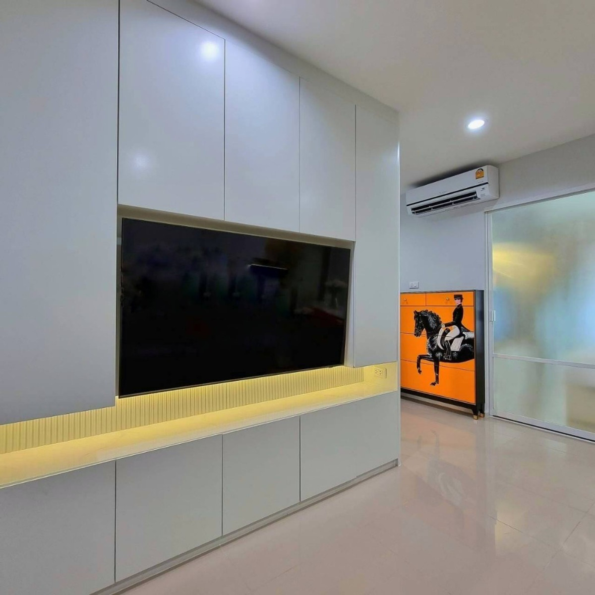 ให้เช่าคอนโดพระราม 9 เพชรบุรีตัดใหม่ RCA : ✅ LP9R125 ✅ Line : @p2nproperty