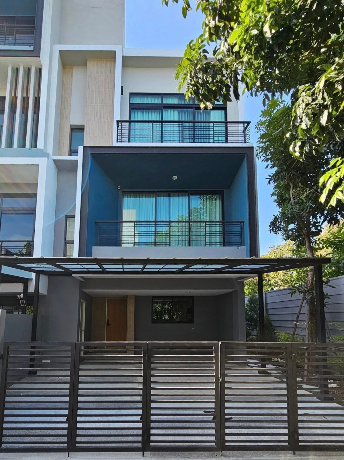 For RentTownhomePattanakan, Srinakarin : Townhome Nirvana DEFINE Krungthep Kreetha / 3 Bedrooms (FOR RENT) BZD149