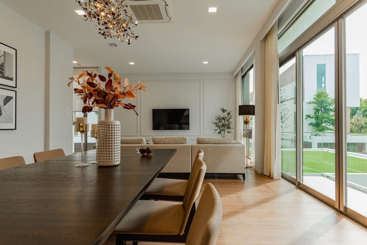 For SaleHousePattanakan, Srinakarin : VIVE Rama 9 | Detached House in Krungthep Kreetha | 3 Bedrooms | Next to an International School Price 32 MB 📞 065-626-5636 (Kie)