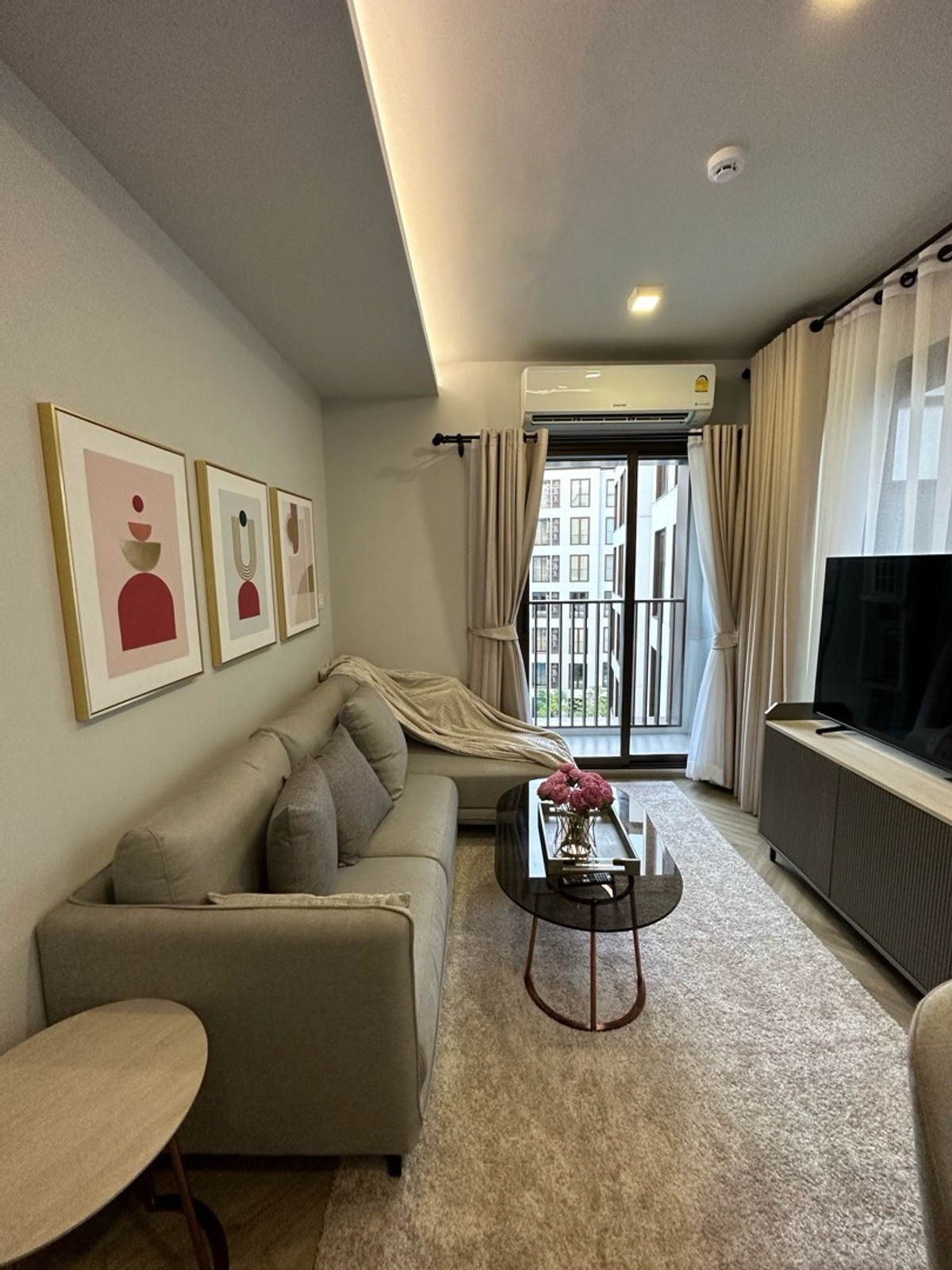 For RentCondoSukhumvit, Asoke, Thonglor : 🔥For Rent Now🔥 Chapter Thonglor 25, spacious 2-bedroom unit, beautifully decorated, fully furnished and ready to move in. Near BTS Thonglor.