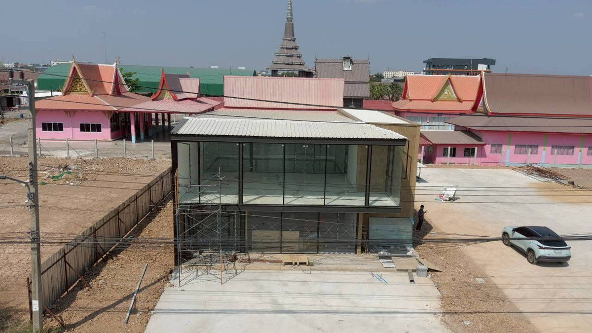 ให้เช่าโชว์รูมปทุมธานี รังสิต ธรรมศาสตร์ : ✨ ทำเลทอง ใจกลางชุมชน! ให้เช่าพื้นที่อเนกประสงค์ 240 ตร.ม. ใกล้ตลาดไท ✨