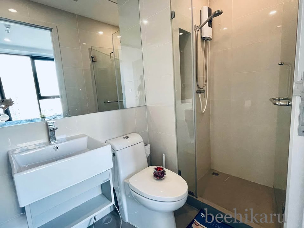 For RentCondoSathorn, Narathiwat : ⭐️ Knightsbridge Prime Sathorn ⭐️ 1 Bed 1 Bath, beautiful room, fully decorated. There are electrical appliances ready.