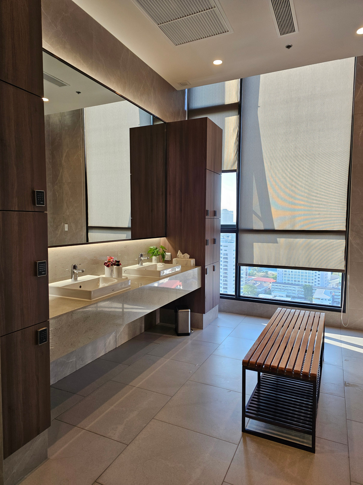 For RentCondoSathorn, Narathiwat : ดิ อิสระ สาทร  ให้เช่า 1+1 นอน 1 น้ำ พื้นที่ 37 ตรม  28,000 บาท สนใจโทร น้อง 096-2615656 พร้อมให้นัดหมายเข้าชมทุกวัน  The Issara Sathorn for RENT 1bed Plus 1 bath 37 Sq,m price 28,000 Baht   call Nong 096-2615656 Ready to touring everyday   ห้องกว้าง 37 ต