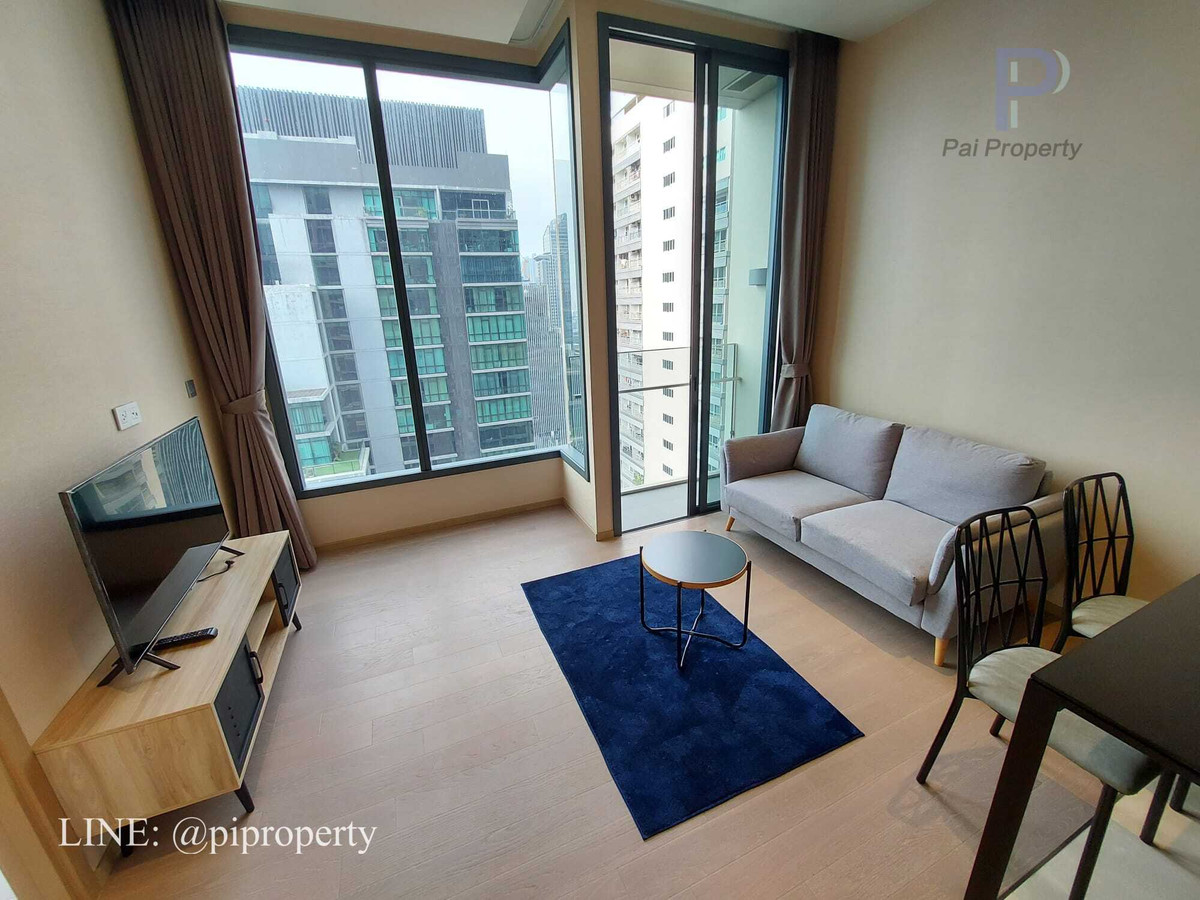 ขายคอนโดสุขุมวิท อโศก ทองหล่อ : ขายห้องชุด 1 ห้องนอน ตกแต่งครบครัน ในโครงการ Esse Asoke ชั้นสูง หันหน้าไปทางทิศเหนือ อากาศเย็นสบาย ทำเลดีเยี่ยมในย่านอโศก ใกล้รถไฟฟ้า BTS และ MRT