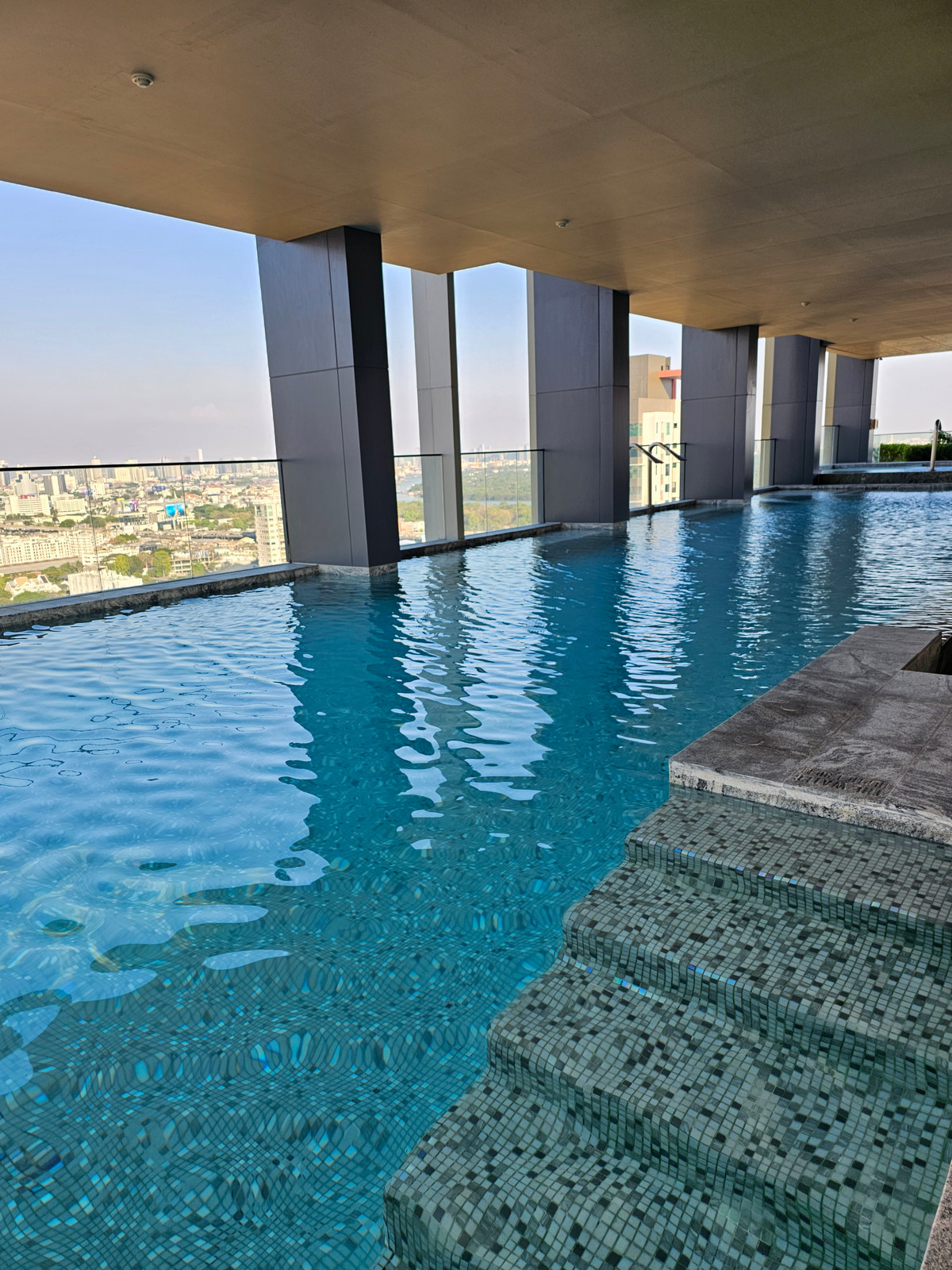 For RentCondoSathorn, Narathiwat : ดิ อิสระ สาทร  ให้เช่า 1+1 นอน 1 น้ำ พื้นที่ 37 ตรม  28,000 บาท สนใจโทร น้อง 096-2615656 พร้อมให้นัดหมายเข้าชมทุกวัน  The Issara Sathorn for RENT 1bed Plus 1 bath 37 Sq,m price 28,000 Baht   call Nong 096-2615656 Ready to touring everyday   ห้องกว้าง 37 ต