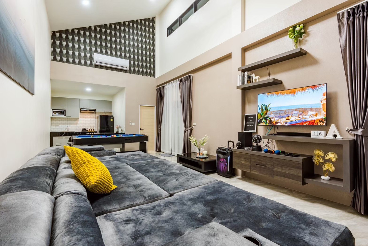 ขายชะอำ เพชรบุรี : วันหยุดของครอบครัวคุณ — ควรมี สไลเดอร์ 15 เมตร รออยู่ 🎢 และเมื่อคุณกลับบ้าน พูลวิลล่าหลังนี้ยังทำงานแทนคุณ — รับ 35,000 บาท/เดือน เป็น Passive Income 💰 Yield 5%