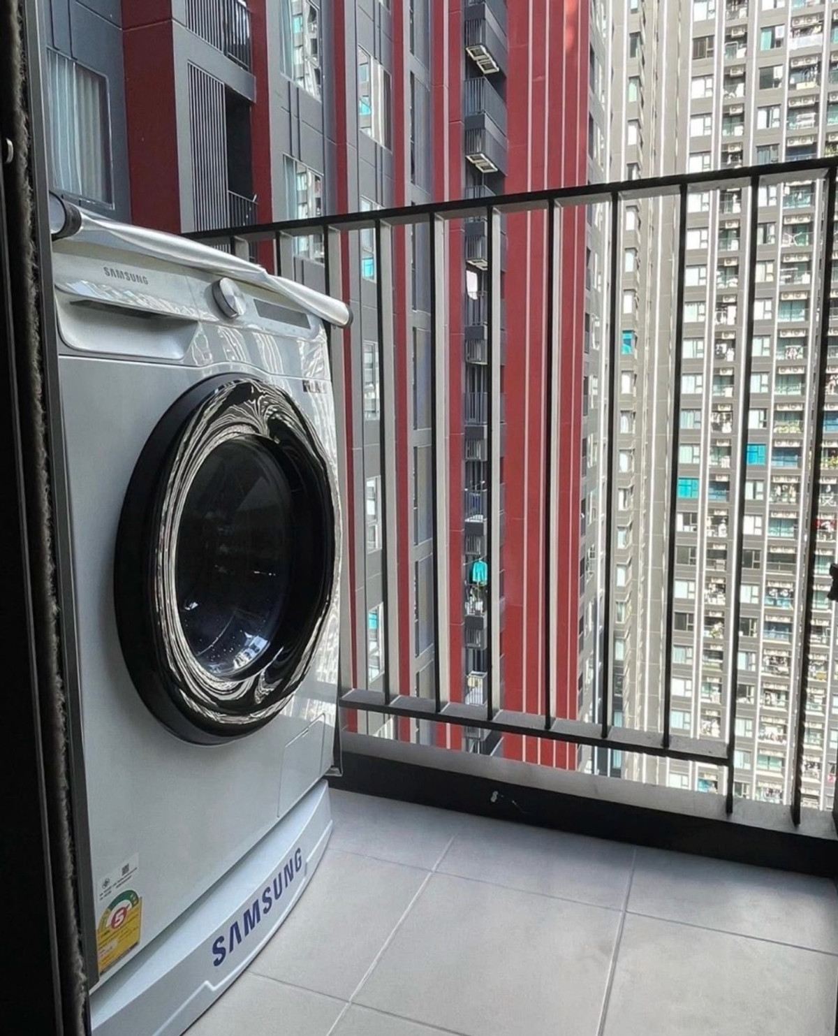 ให้เช่าคอนโดพระราม 9 เพชรบุรีตัดใหม่ RCA : #Z4865💥 060369 🔥ให้เช่าคอนโด Life Asoke Hype