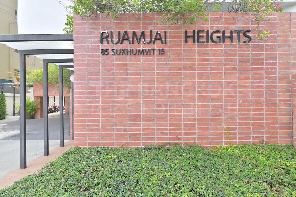 ให้เช่าคอนโดสุขุมวิท อโศก ทองหล่อ : Ruamjai heights 💎 Super Spacious Luxury ✨ Prestigious Living in Asoke, Near MRT Phetchaburi