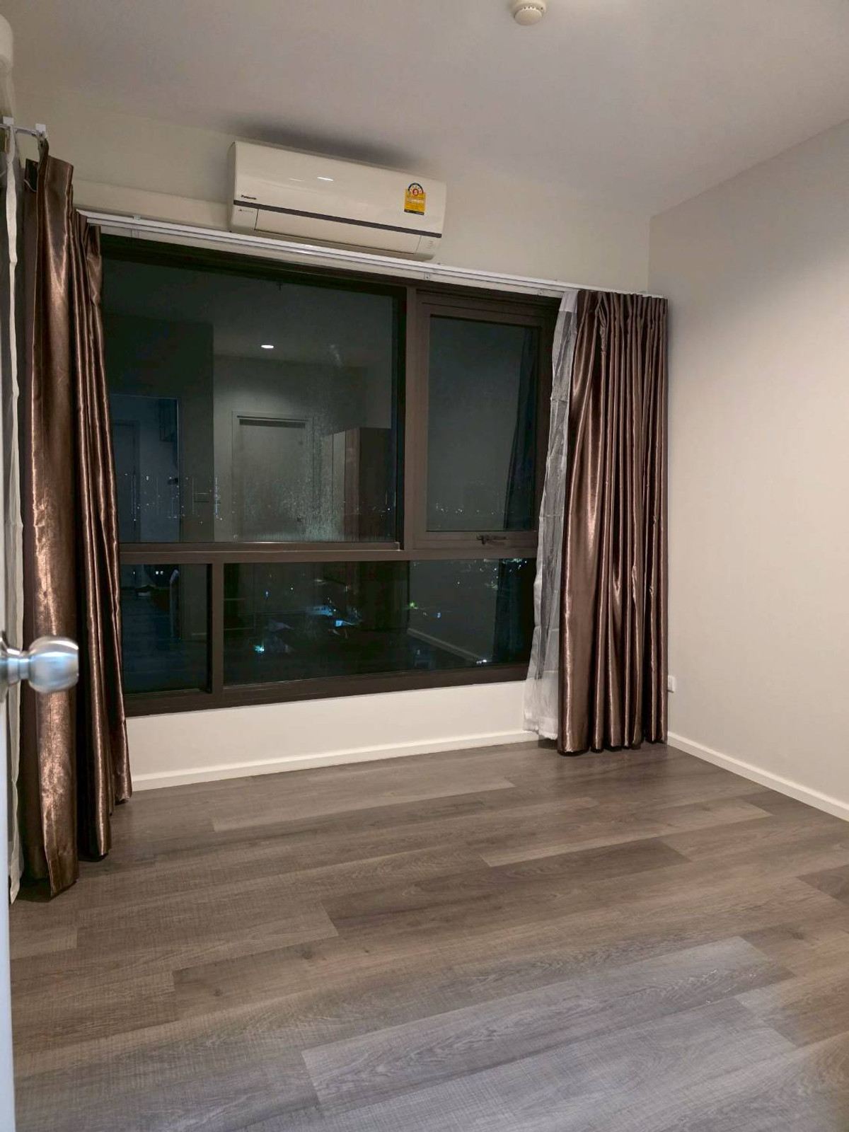 ขายคอนโดบางซื่อ วงศ์สว่าง เตาปูน : โอกาสทองของนักลงทุน! ขายคอนโด The Stage เตาปูน อินเตอร์เชนจ์ (The Stage Taopoon Interchange) ซื้อปุ๊บรับรายได้ทันที สภาพเนี๊ยบพร้อมอยู่!