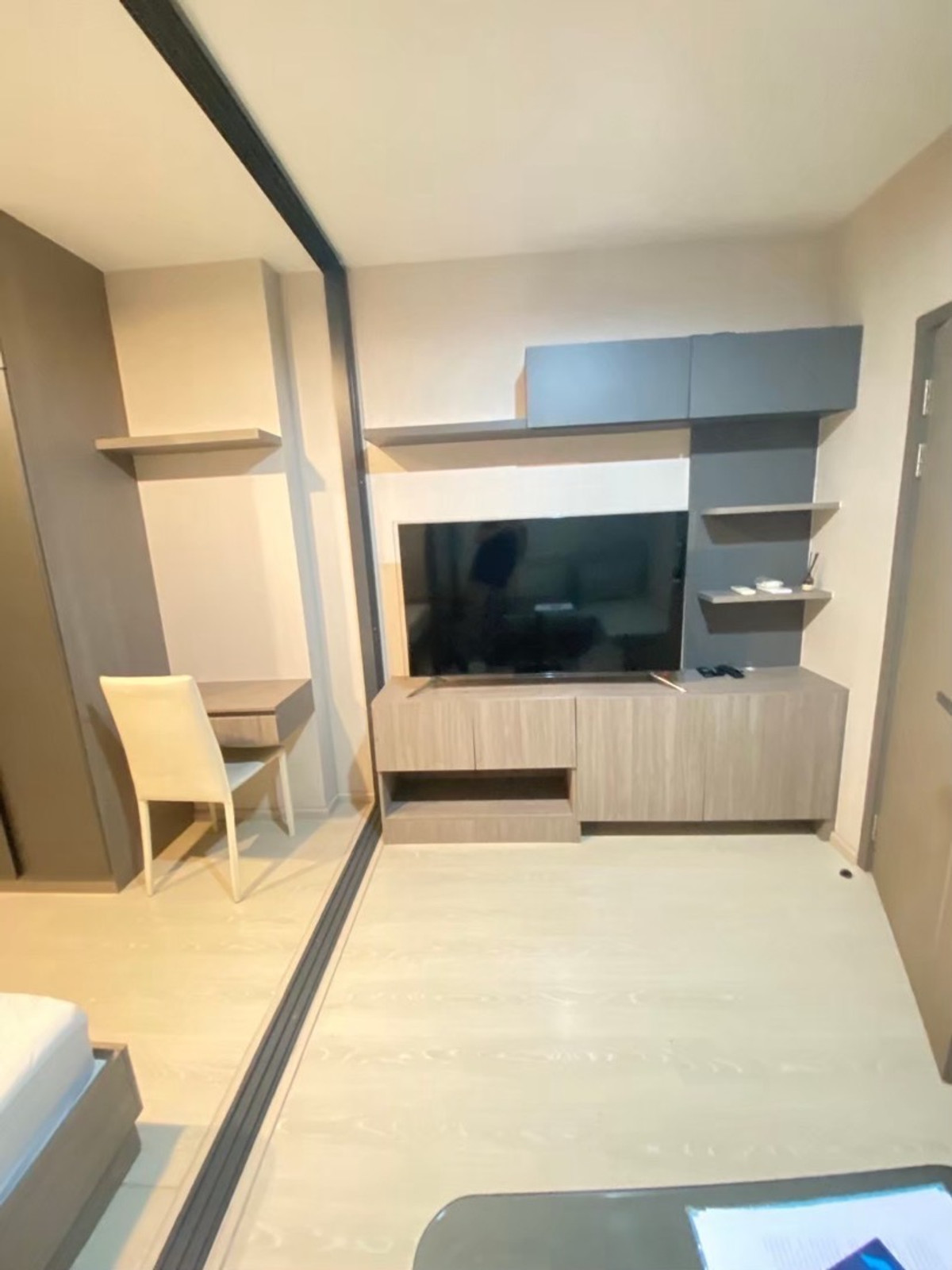 For RentCondoThaphra, Talat Phlu, Wutthakat : !!Only 6 stations to Samyan 10 minutes to the city center
🥰If you're next to MRT Tha Phra, you have to come here.🥰