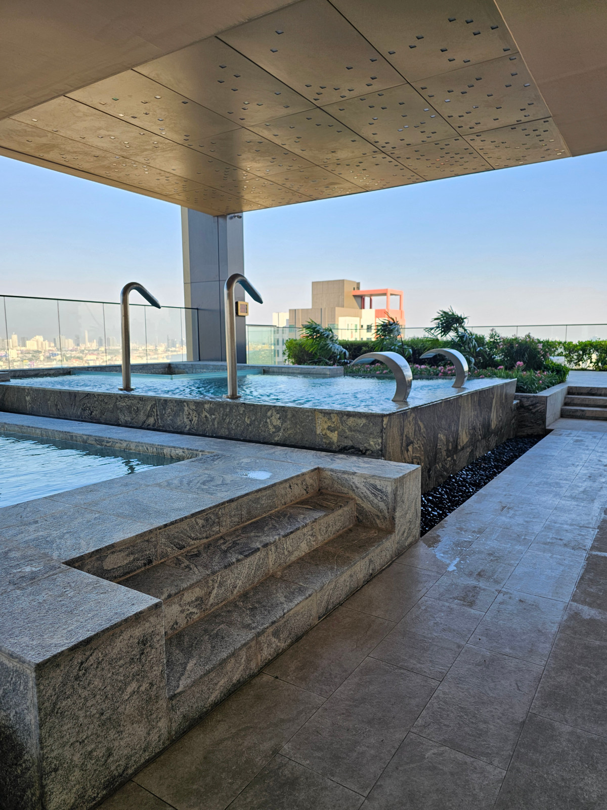 For RentCondoSathorn, Narathiwat : ดิ อิสระ สาทร  ให้เช่า 1+1 นอน 1 น้ำ พื้นที่ 37 ตรม  28,000 บาท สนใจโทร น้อง 096-2615656 พร้อมให้นัดหมายเข้าชมทุกวัน  The Issara Sathorn for RENT 1bed Plus 1 bath 37 Sq,m price 28,000 Baht   call Nong 096-2615656 Ready to touring everyday   ห้องกว้าง 37 ต