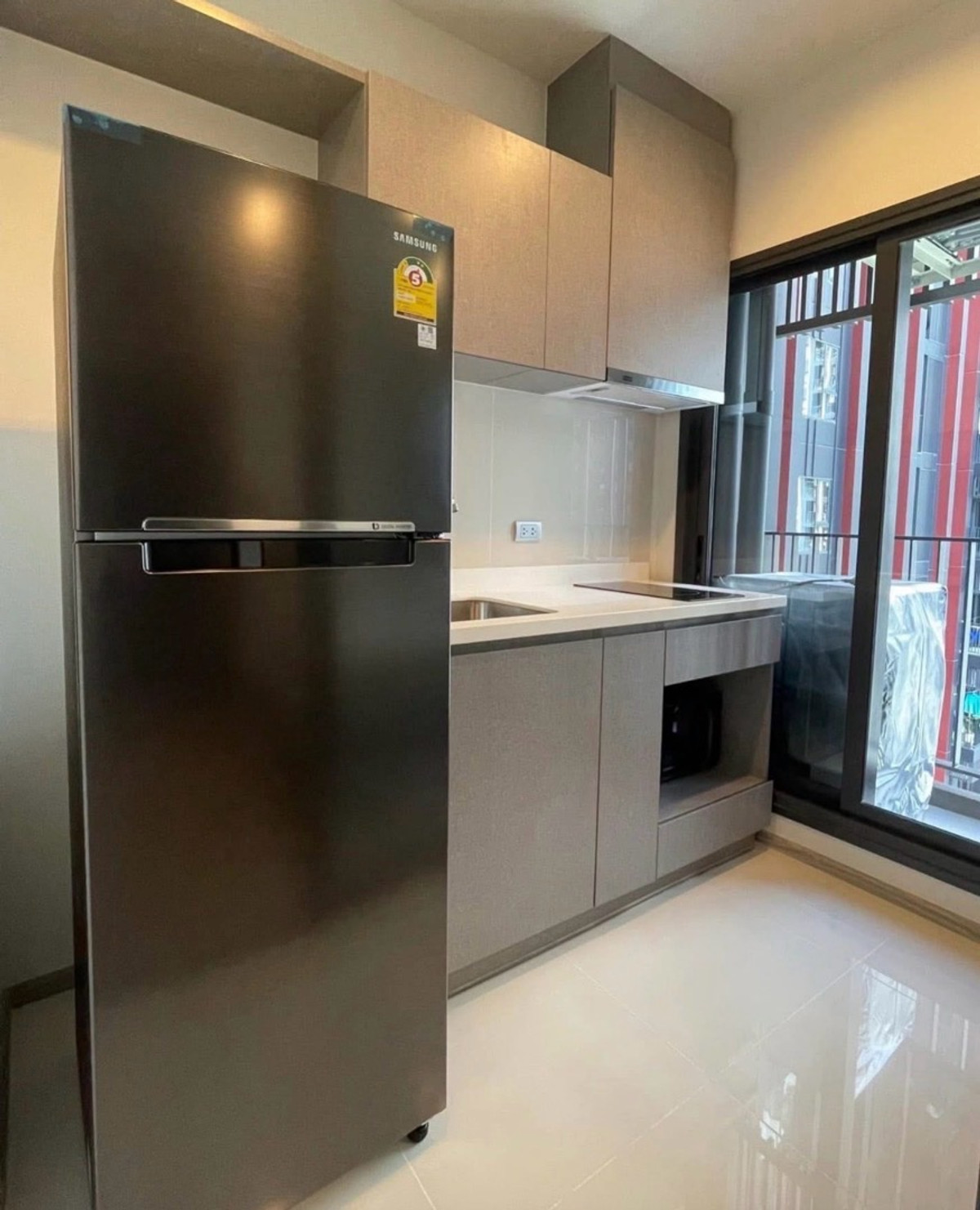 ให้เช่าคอนโดพระราม 9 เพชรบุรีตัดใหม่ RCA : #Z4865💥 060369 🔥ให้เช่าคอนโด Life Asoke Hype