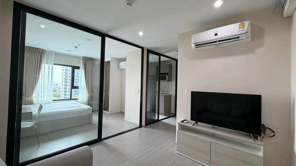For RentCondoSamut Prakan,Samrong : 💫 Condo next to BTS Chang Erawan, very convenient to travel. Just step out of the project and you will reach the BTS. Ideal for city workers who need daily comfort.