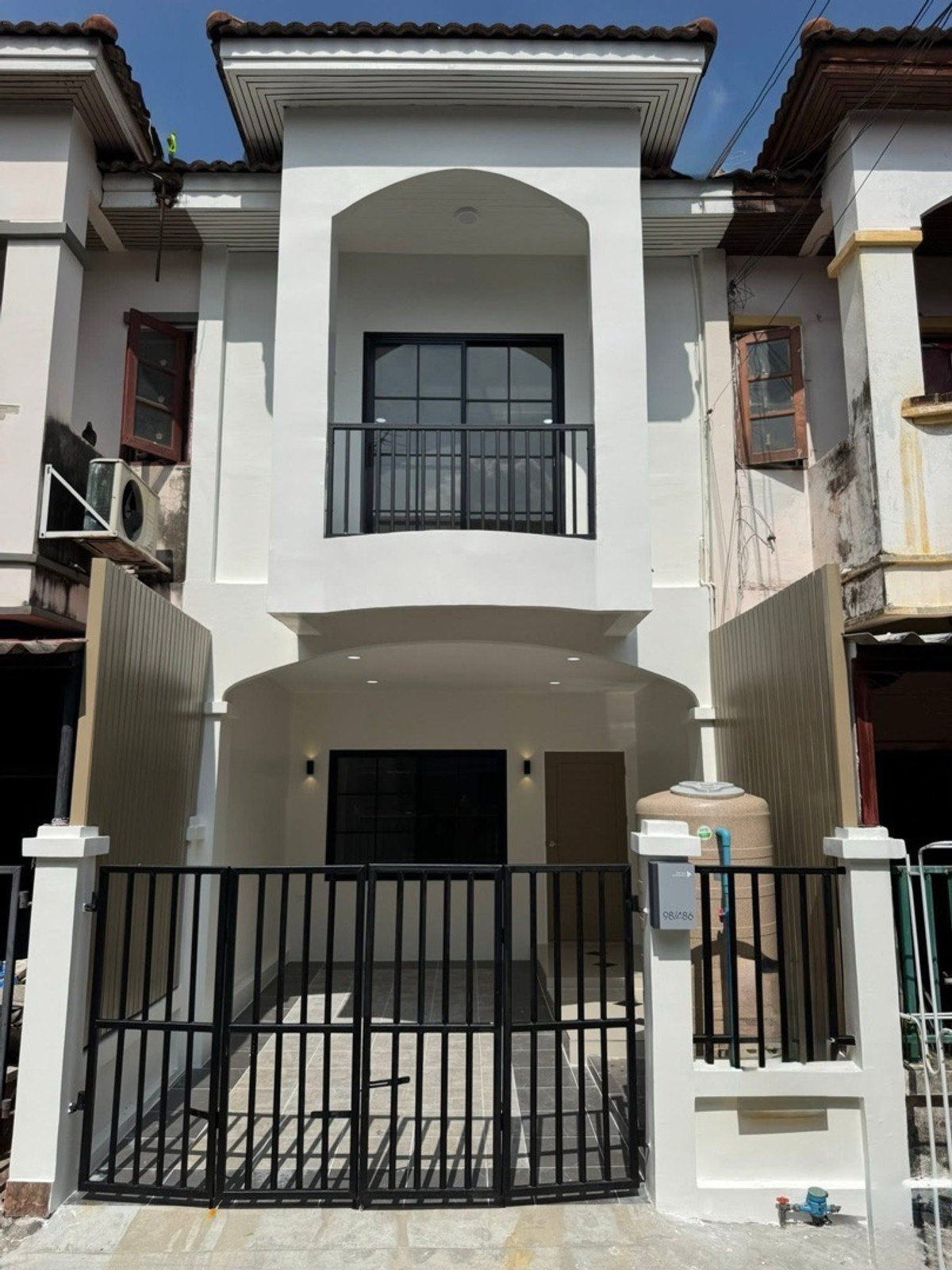 ขายทาวน์โฮมนนทบุรี บางใหญ่ บางบัวทอง : บ้านศิริวรรณ - ชวนชม (บางบัวทอง-ไทรน้อย) ทาวน์เฮ้าส์รีโนเวทใหม่หมด สไตล์โมเดิร์น  ✨ 