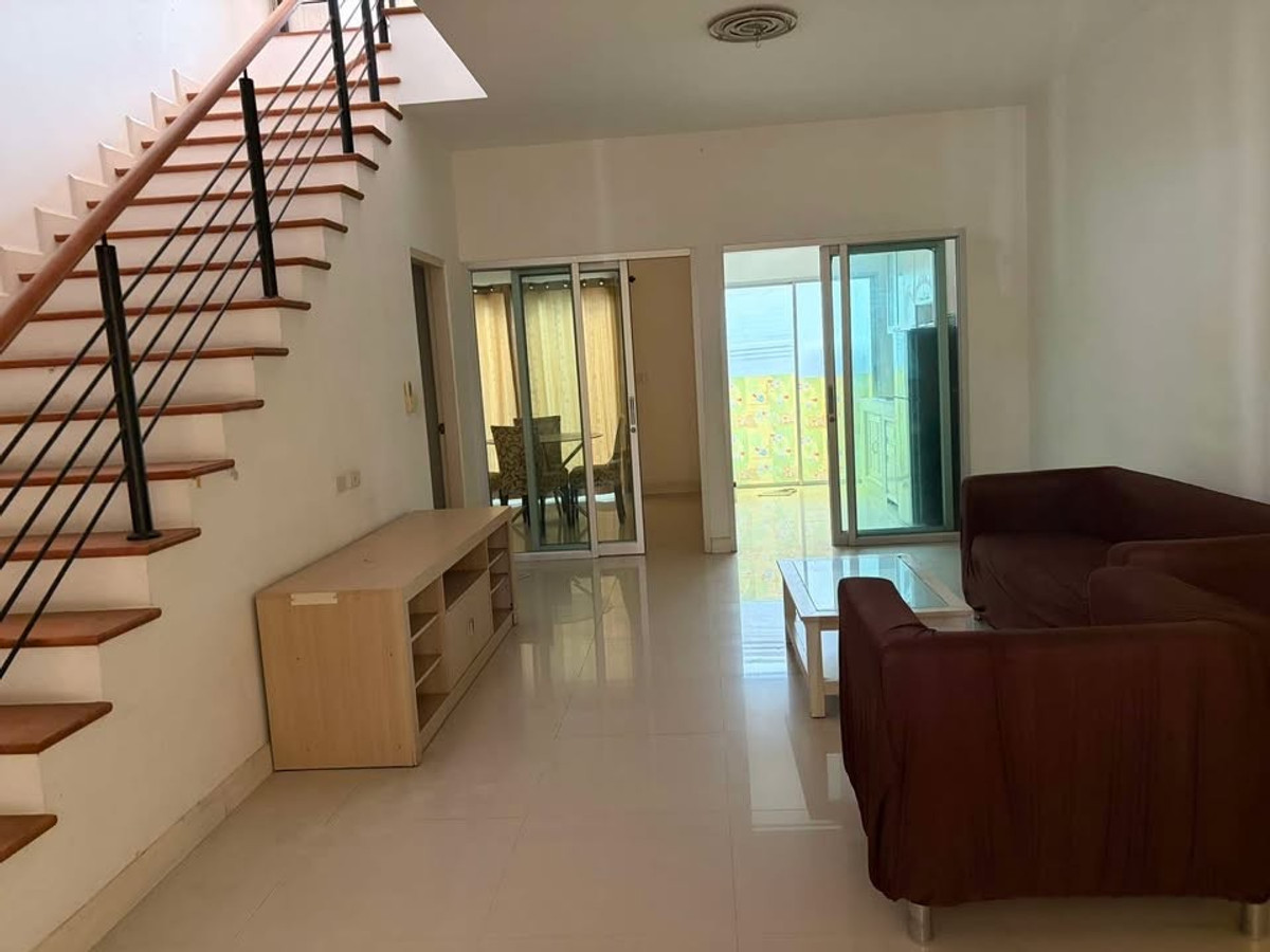 ให้เช่าทาวน์โฮมนวมินทร์ รามอินทรา : ให้เช่าทาวน์โฮม 3 ชั้น Vista park รัชดา-รามอินทรา (22 ตร.ว.) ตกแต่งพร้อมอยู่