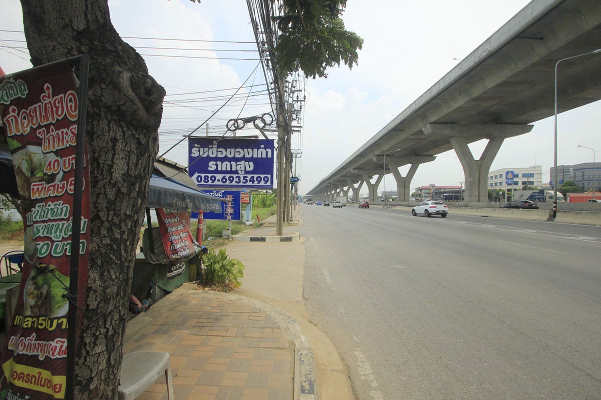 ขายที่ดินพระราม 2 บางขุนเทียน : ขายที่ดินพระราม2 ระหว่างพระราม2ซ.98กับ100 ที่ดินถมแล้ว 7-1-5 ไร่ ลงเสาเข็มทั่วบริเวณที่ดิน ขาเข้าเมืองใกล้ทางด่วนสุขสวัสดิ์ บางพลี สร้างโกดัง ออฟฟิศ สำนักงาน 38,000บาท/วา