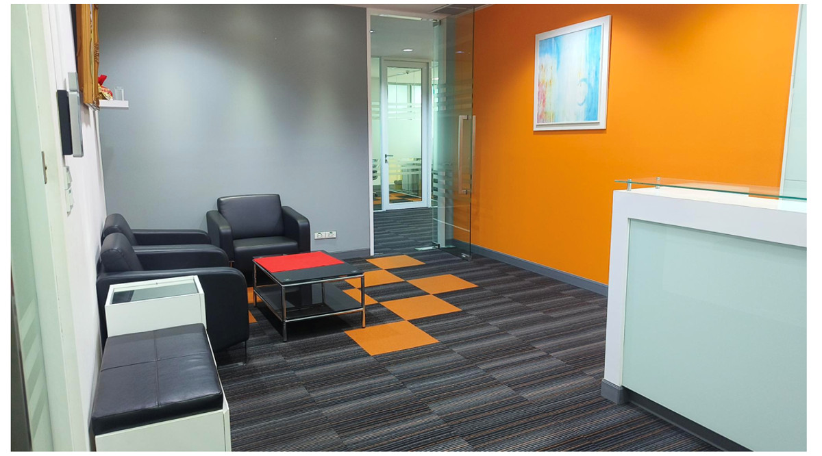 For RentOfficeBangna, Bearing, Lasalle : Office for rent/sale, Central City Tower Building. (next to Central Bangna Department Store) Area size: 186 sq m. Floor: 19