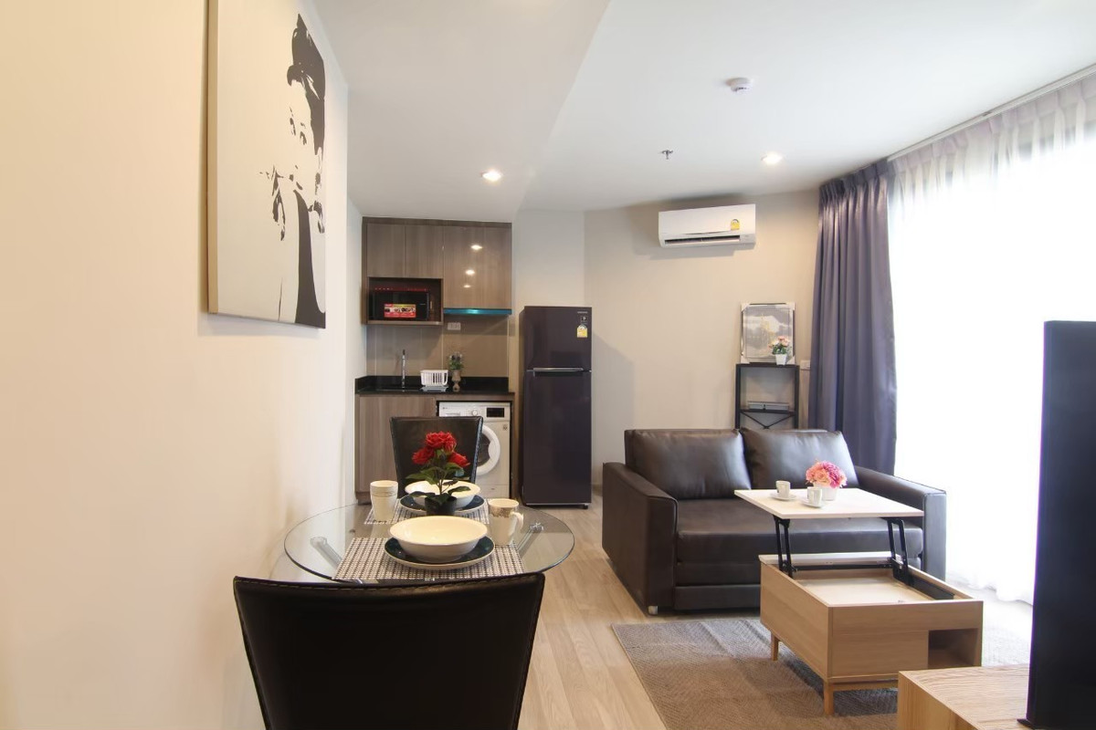 For RentCondoBangna, Bearing, Lasalle : Condo for Rent: Ideo Mobi Sukhumvit East Point Near BTS Bang Na (approx. 250 meters)