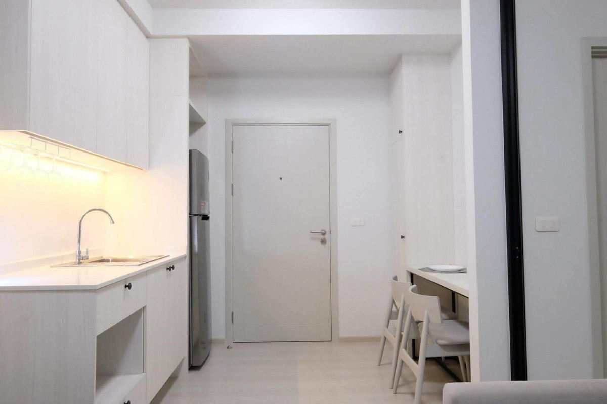 For RentCondoBang Sue, Wong Sawang, Tao Pun : Beautiful room, bought it and never lived in it. Renovated room, built-in