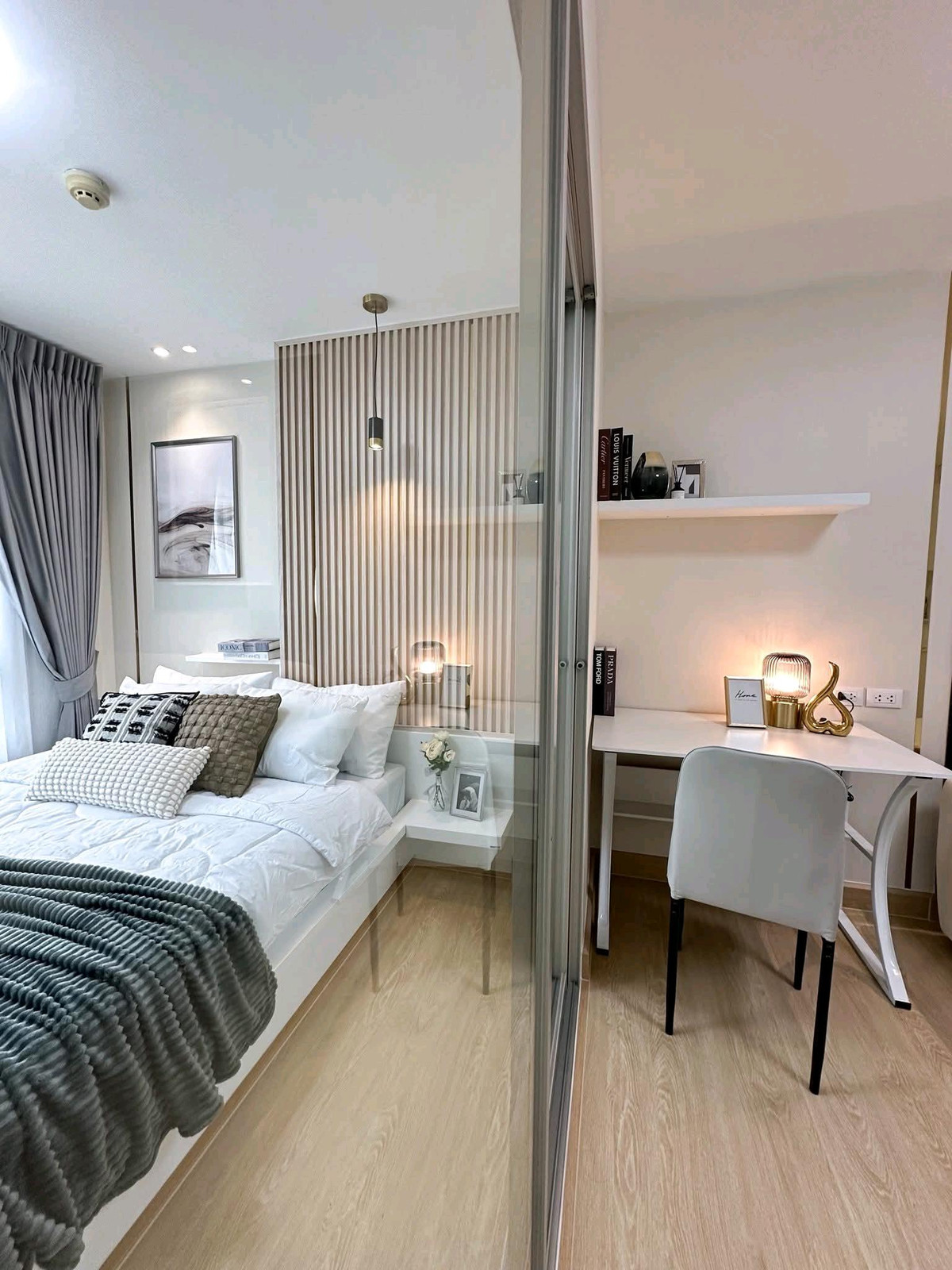 For SaleCondoPinklao, Charansanitwong : ✨ Beautiful room, shady atmosphere. Gives a feel like being at home Fully furnished Ready to move in