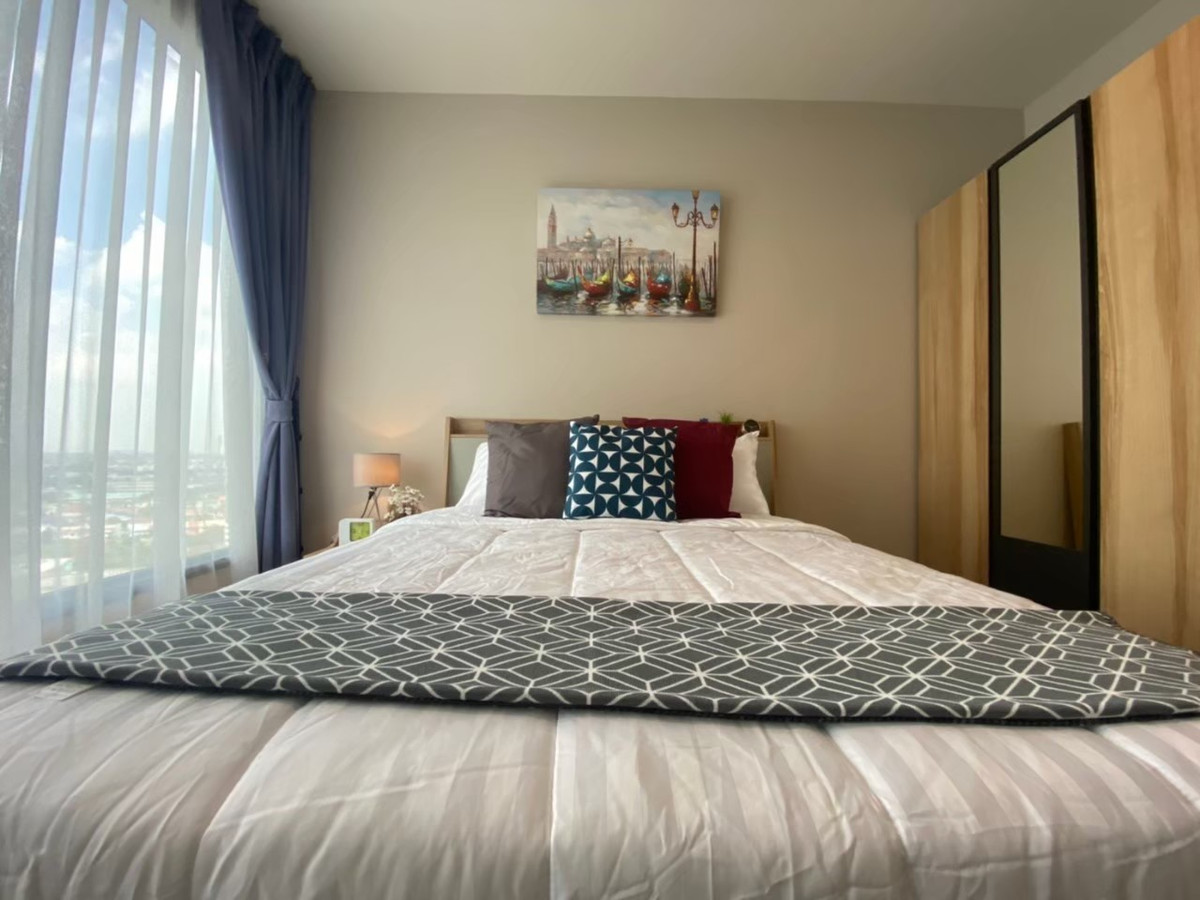 For RentCondoBangna, Bearing, Lasalle : Condo for Rent: Ideo Mobi Sukhumvit East Point Near BTS Bang Na (approx. 250 meters)