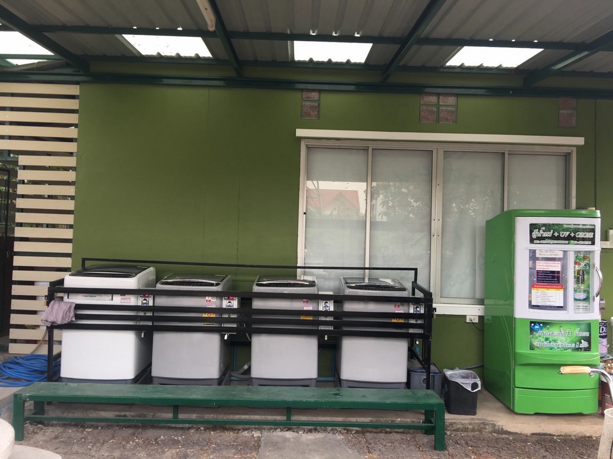 For SaleHotel&Apartment BusinessSamut Prakan,Samrong : Good location behind the corner invest and receive immediate income.