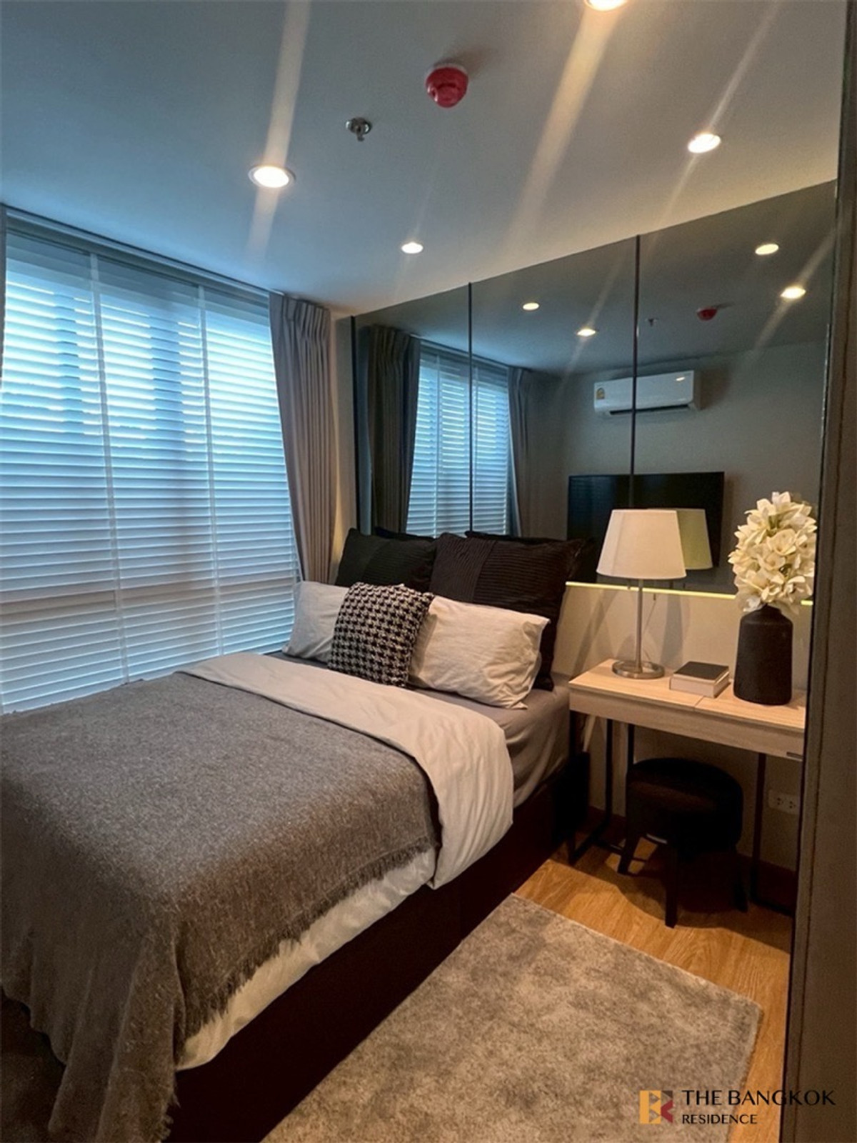 ขายคอนโดอารีย์ อนุสาวรีย์ : ขายขาดทุน NUE EVO ARI 
( 2 bed 1 bath ) high floor📍
contact K’PunPun 0636425995