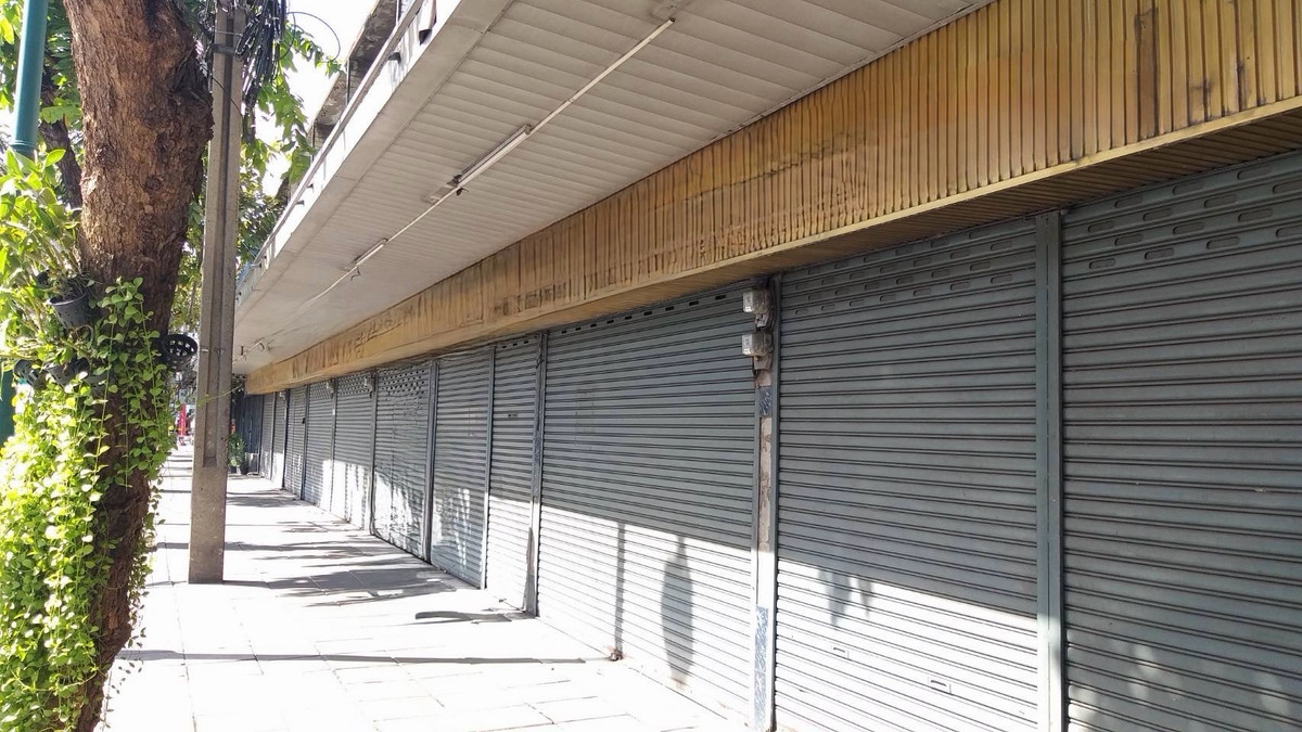 For SaleLandWongwianyai, Charoennakor : Prime Development Land with Existing Buildings for Sale in Thonburi – Wongwian Yai Area Near ICONSIAM & MRT, Ideal for Large-Scale Project Investment