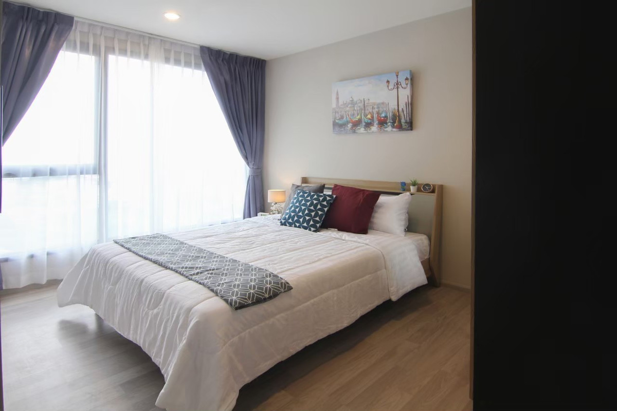 For RentCondoBangna, Bearing, Lasalle : Condo for Rent: Ideo Mobi Sukhumvit East Point Near BTS Bang Na (approx. 250 meters)