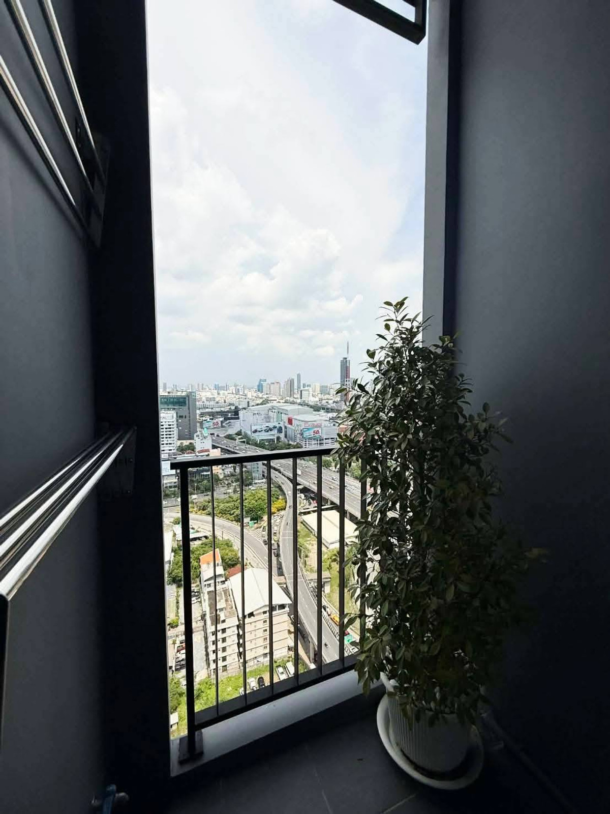 ให้เช่าคอนโดพระราม 9 เพชรบุรีตัดใหม่ RCA : 💥CP-10386💥ว่าง ให้ เช่า ไอดีโอ พระราม 9 - อโศก👉แอดไลน์ @rentbkk 