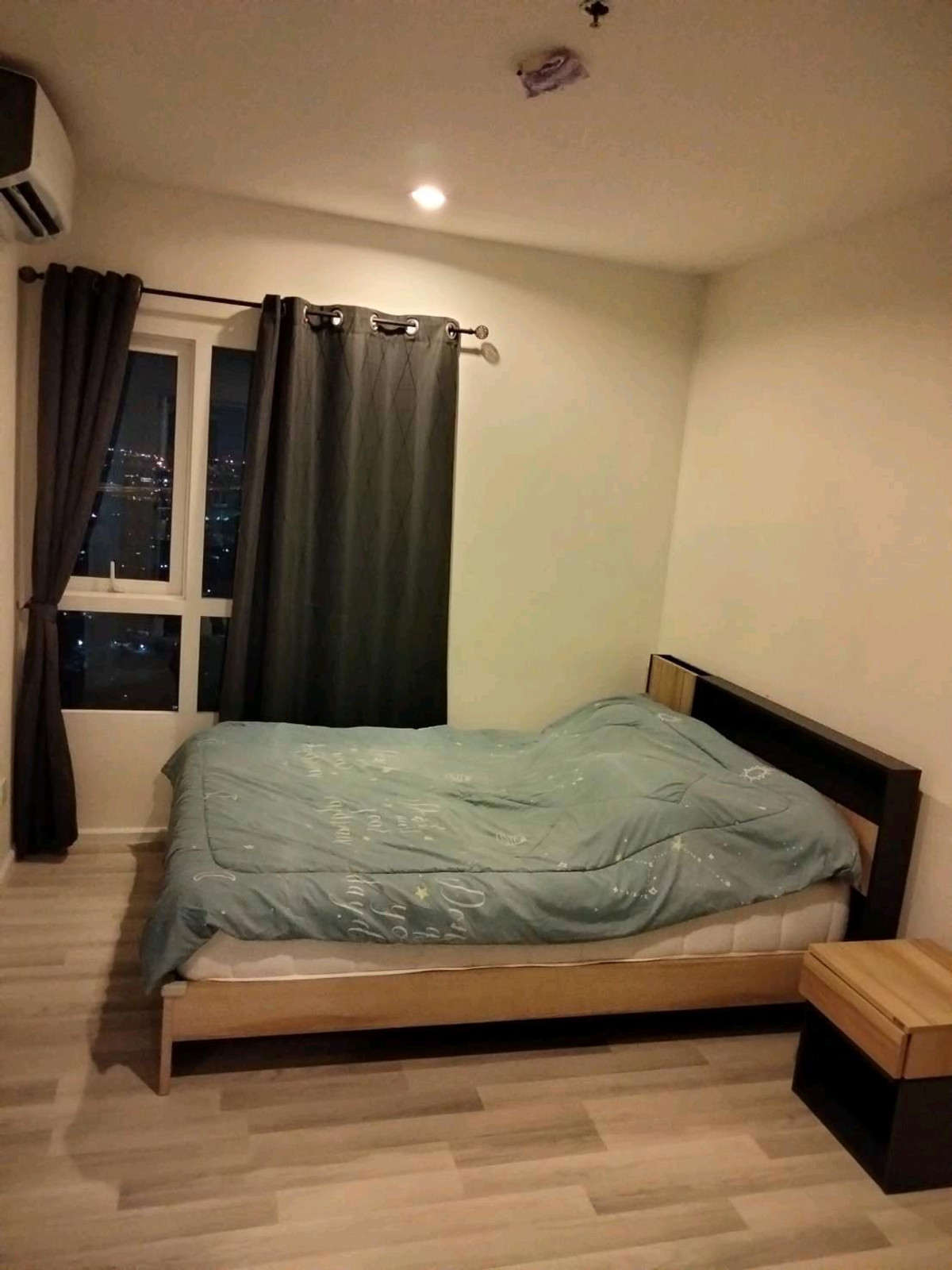 ให้เช่าคอนโดสาทร นราธิวาส : 💥💥มาแล้วจ้า📌🚅เดอะ คีย์ สาทร เจริญราษฎร์
ชั้น 32 ขนาด 34 ตร.ม วิวสะพานแขวน ทิศใต้1 ห้องนอน 1 ห้องน้ำ
1 ห้องนั่งเล่นพร้อมครัว