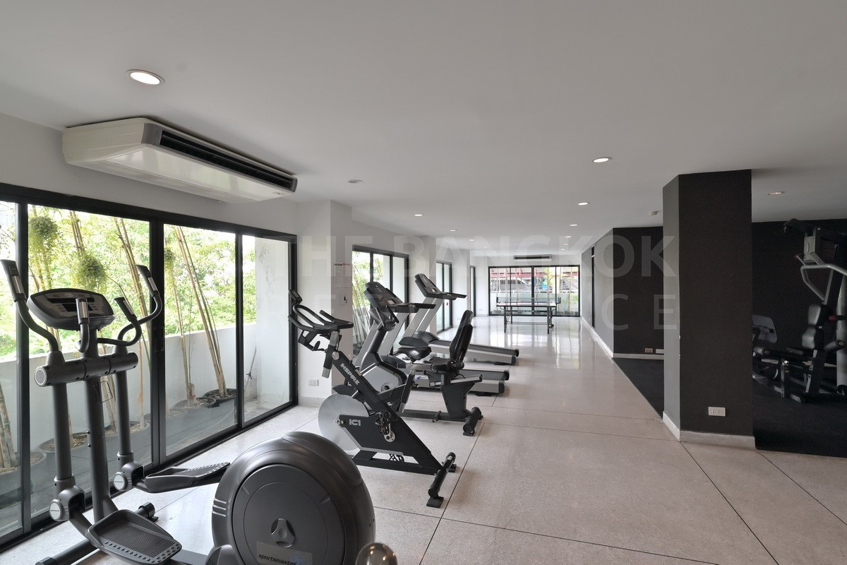 ให้เช่าคอนโดสุขุมวิท อโศก ทองหล่อ : Ruamjai heights 💎 Super Spacious Luxury ✨ Prestigious Living in Asoke, Near MRT Phetchaburi