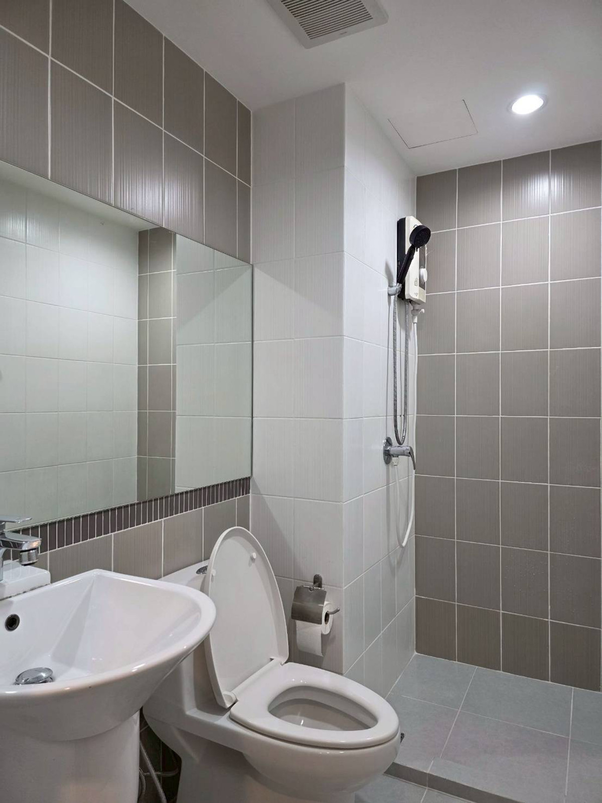 ขายคอนโดบางซื่อ วงศ์สว่าง เตาปูน : โอกาสทองของนักลงทุน! ขายคอนโด The Stage เตาปูน อินเตอร์เชนจ์ (The Stage Taopoon Interchange) ซื้อปุ๊บรับรายได้ทันที สภาพเนี๊ยบพร้อมอยู่!